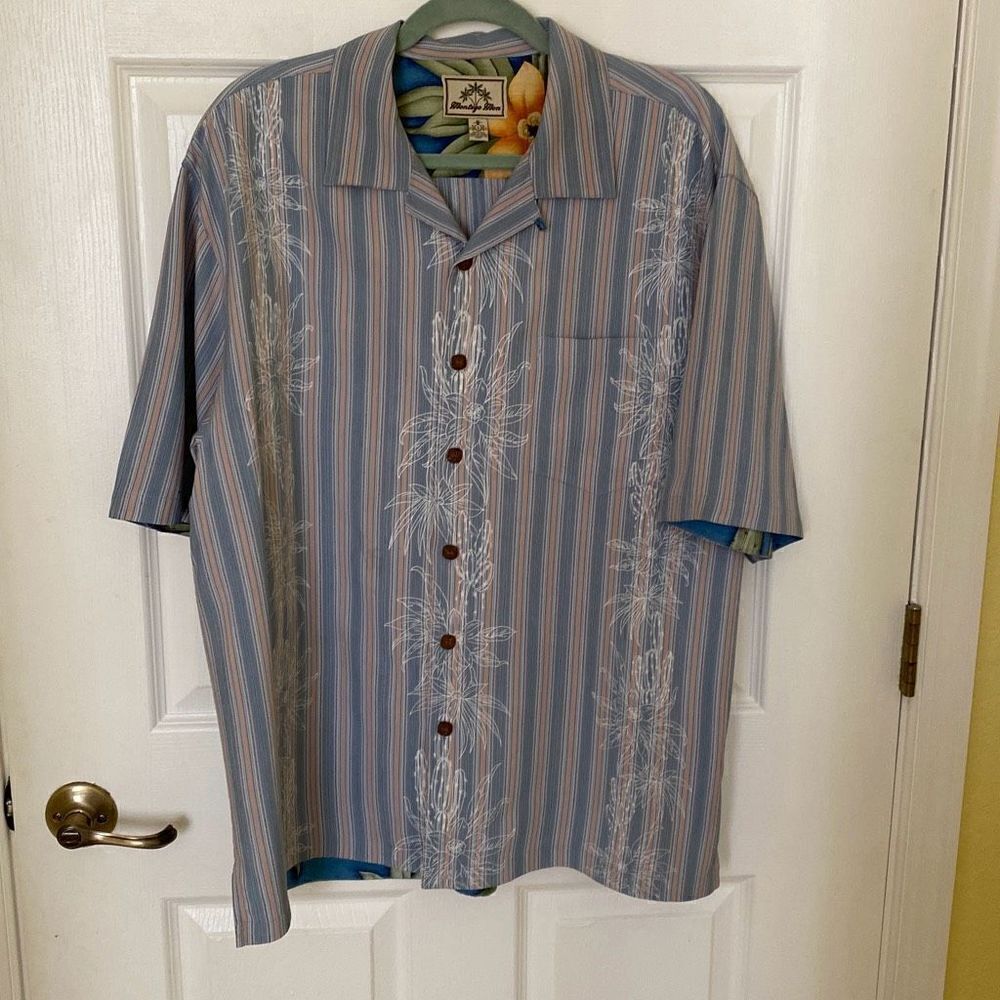 Mens Montego Mon Blue with Peach Stripes Short Sleeve Button Down Shirt, Size L.